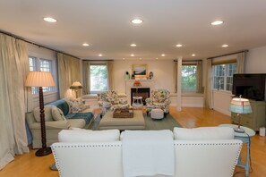 تلفزيون، كُتُب