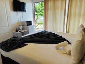 Superior Double Room, Balcony, Garden View