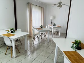 Daily English breakfast (ZAR 150 per person) - Sagrada Guest House (Mthatha)