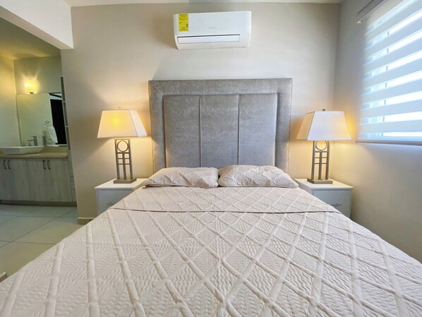 3 bedrooms, iron/ironing board, WiFi, bed sheets