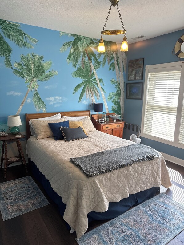 4 bedrooms, iron/ironing board, Internet, bed sheets