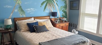 Victorian Home Retreat Near Pella