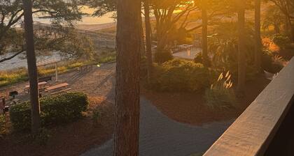 Beachfront Villa 2BR with indoor and outdoor Pool, Hot Tub, Sauna & Fitness Room