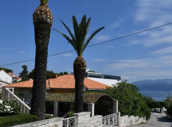 Miscellaneous - Apartments Near Sea Supetar - Two Bedroom Apartment with Balcony and Garden View (Supetar)