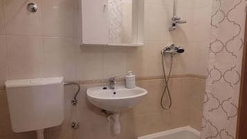 Hair dryer, towels