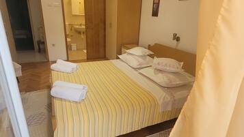 1 chambre, accès Internet, draps fournis