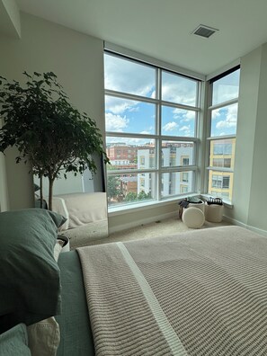 1 bedroom, iron/ironing board, Internet, bed sheets