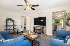 电视、壁炉、乒乓球