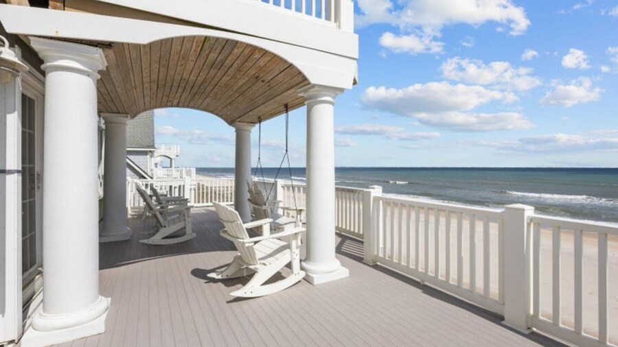 Ocean's Edge by Topsail Realty