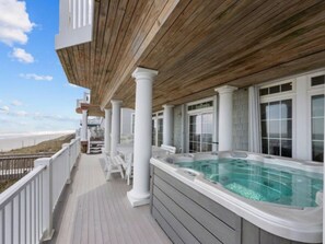 Studio (Multiple Bedrooms) | Property amenity