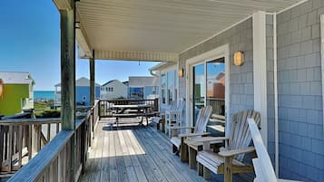 Studio (4 Bedrooms) | Property amenity