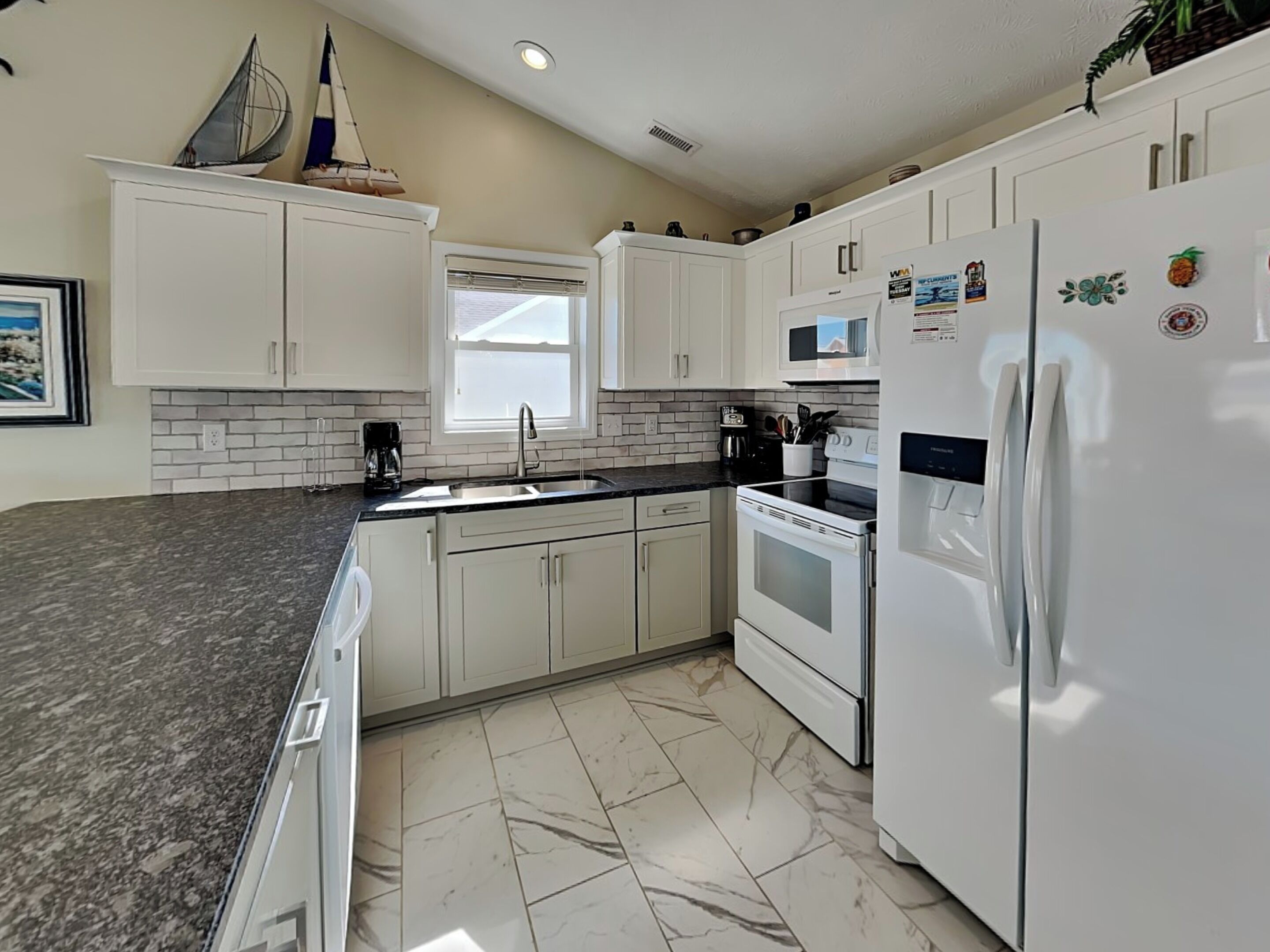 Studio (4 Bedrooms) | Property amenity