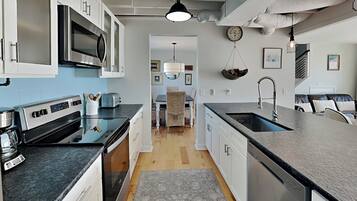 Studio (3 Bedrooms) | Property amenity