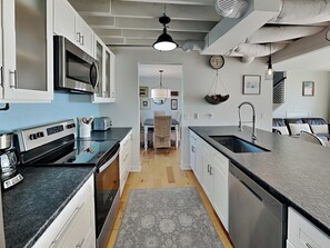 Studio (3 Bedrooms) | Property amenity