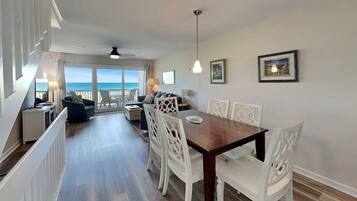 Studio (3 Bedrooms) | Property amenity