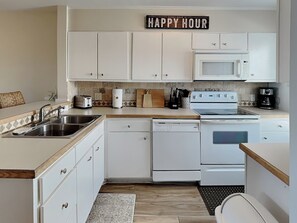 Studio (3 Bedrooms) | Property amenity - Beauregard's Rest by Carolina Retreats (Carolina Beach)