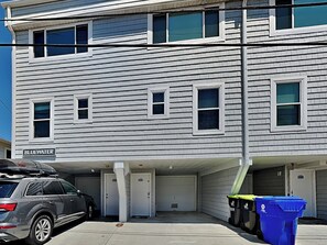 Studio (3 Bedrooms) | Property amenity - Beauregard's Rest by Carolina Retreats (Carolina Beach)