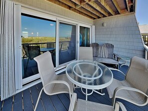 Studio (3 Bedrooms) | Property amenity