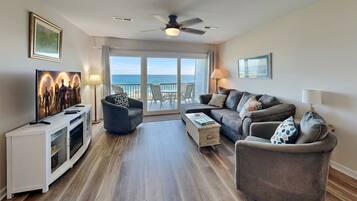 Studio (3 Bedrooms) | Property amenity