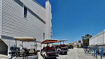 Studio (3 Bedrooms) | Tiện nghi, dịch vụ nơi lưu trú