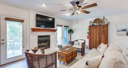 Inviting Home w/ Golf Course View in Diamondhead!