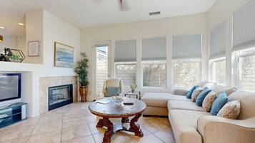 TV, fireplace, DVD player