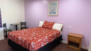Standard Room, 1 Queen Bed, Non Smoking, Private Bathroom