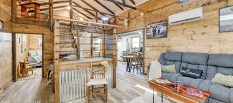 Lake Eufaula Access: Cozy Wood Cabin w/ Yard!