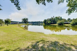 Property grounds - Lake Eufaula Access: Cozy Wood Cabin w/ Yard! (Abbeville)