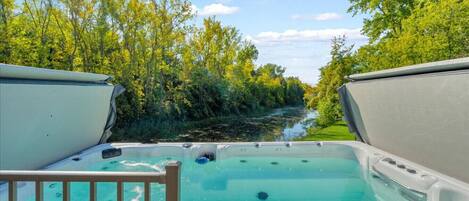 Baignoire à remous extérieure