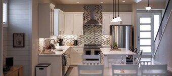 The PNW Premiere: Close to UO and Autzen stadium