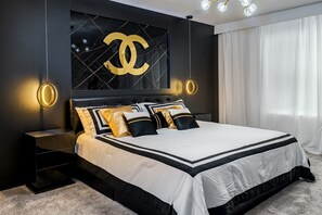 5 quartos, ferros/tábuas de passar roupa, Wi-Fi, roupa de cama