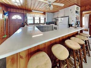 Studio (4 Bedrooms) | Property amenity - Pana-Sea-A by Topsail Realty (Holly Ridge)