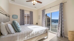 Iron/ironing board, internet, bed sheets - Spacious 6-bedroom house in lovely Sunrise Beach MM 14 (Sunrise Beach)