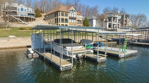 Marina - Spacious 6-bedroom house in lovely Sunrise Beach MM 14 (Sunrise Beach)