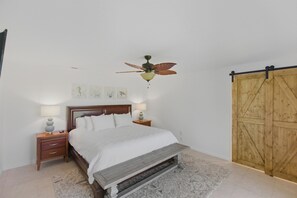 3 habitaciones, escritorio, tabla de planchar con plancha y wifi 