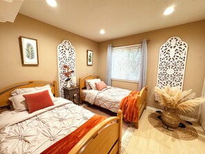 4 bedrooms, iron/ironing board, free WiFi, bed sheets