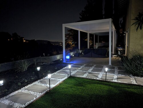 Beautiful Hillside Retreat w/ sunset views near Disneyland