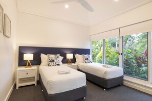 4 bedrooms, iron/ironing board, free WiFi