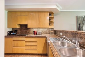 Oven, stovetop, dishwasher, coffee/tea maker