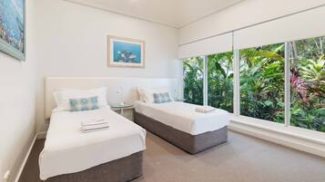 3 bedrooms, iron/ironing board, free WiFi