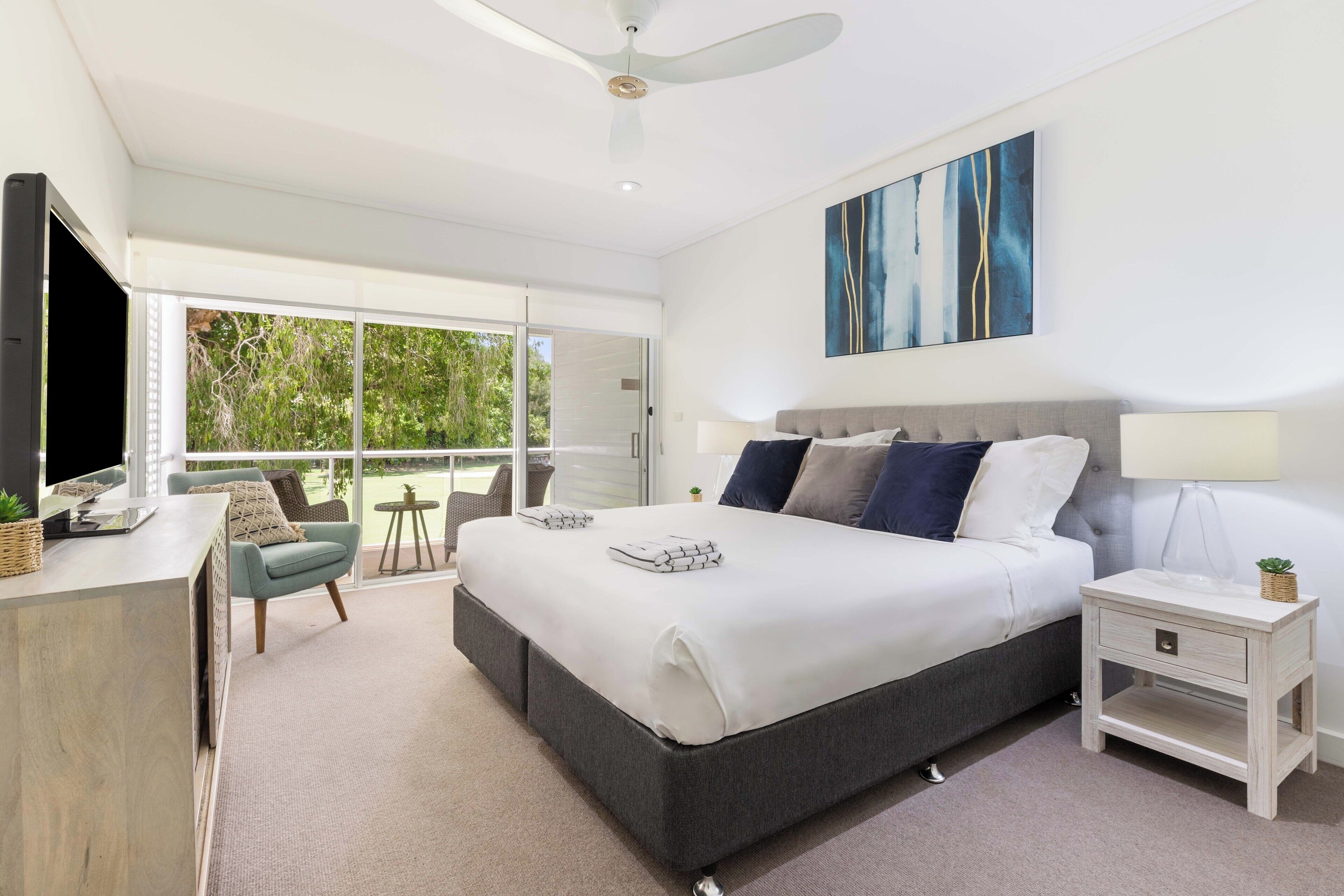 2 bedrooms, iron/ironing board, free WiFi