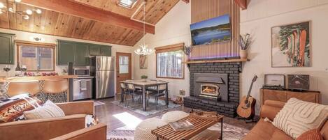 Smart TV, lareira, escritórios