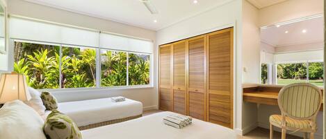 3 bedrooms, iron/ironing board, free WiFi