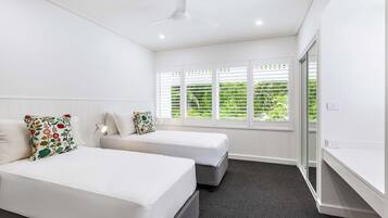 4 habitaciones, tabla de planchar con plancha y wifi gratis