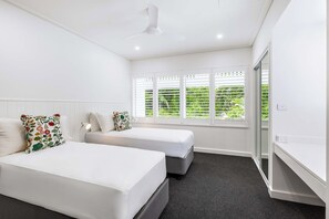 4 quartos, ferros/tábuas de passar roupa, Wi-Fi de cortesia