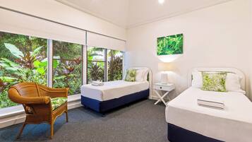 3 bedrooms, iron/ironing board, free WiFi