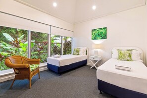 3 bedrooms, iron/ironing board, free WiFi