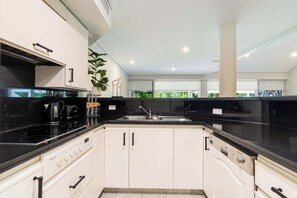 Oven, stovetop, dishwasher, coffee/tea maker