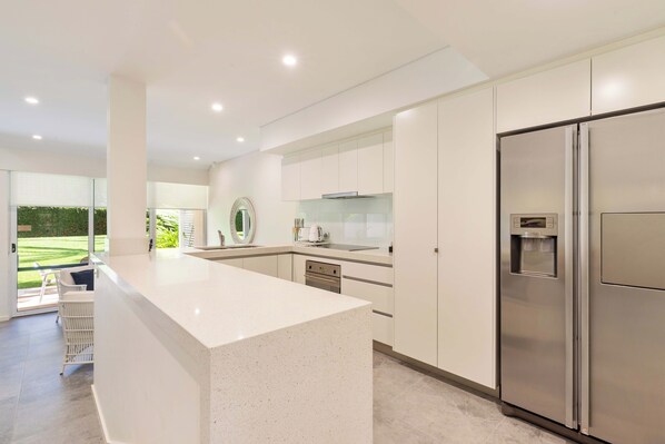Oven, stovetop, dishwasher, coffee/tea maker